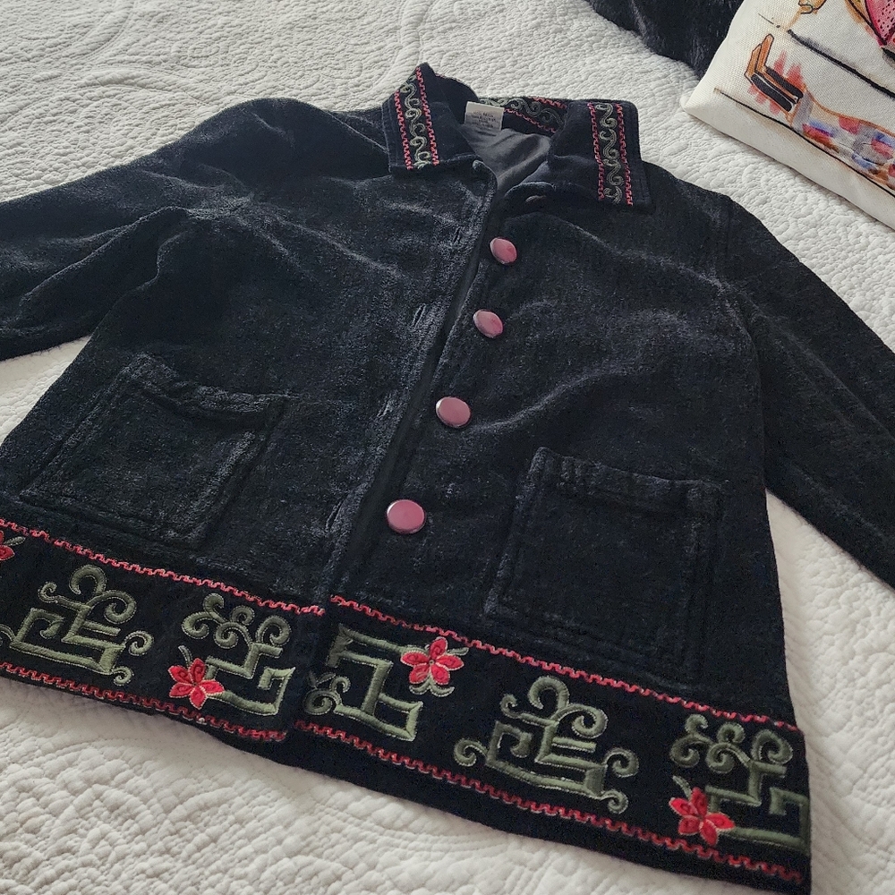 Vintage Parley & Sage Embroidered Black Jacket with Red Accents